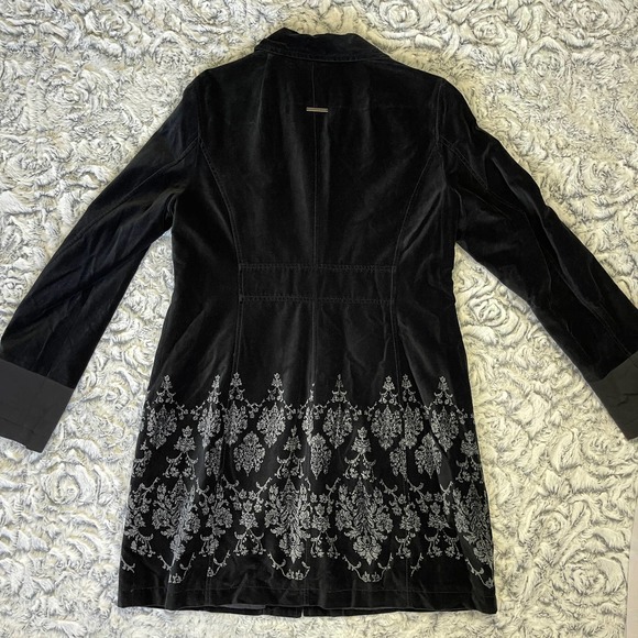 🚫SOLD🚫 VTG Y2K DKNY Jeans Black Velvet Long Coat w/ Pockets Grey Baroque - Picture 12 of 16